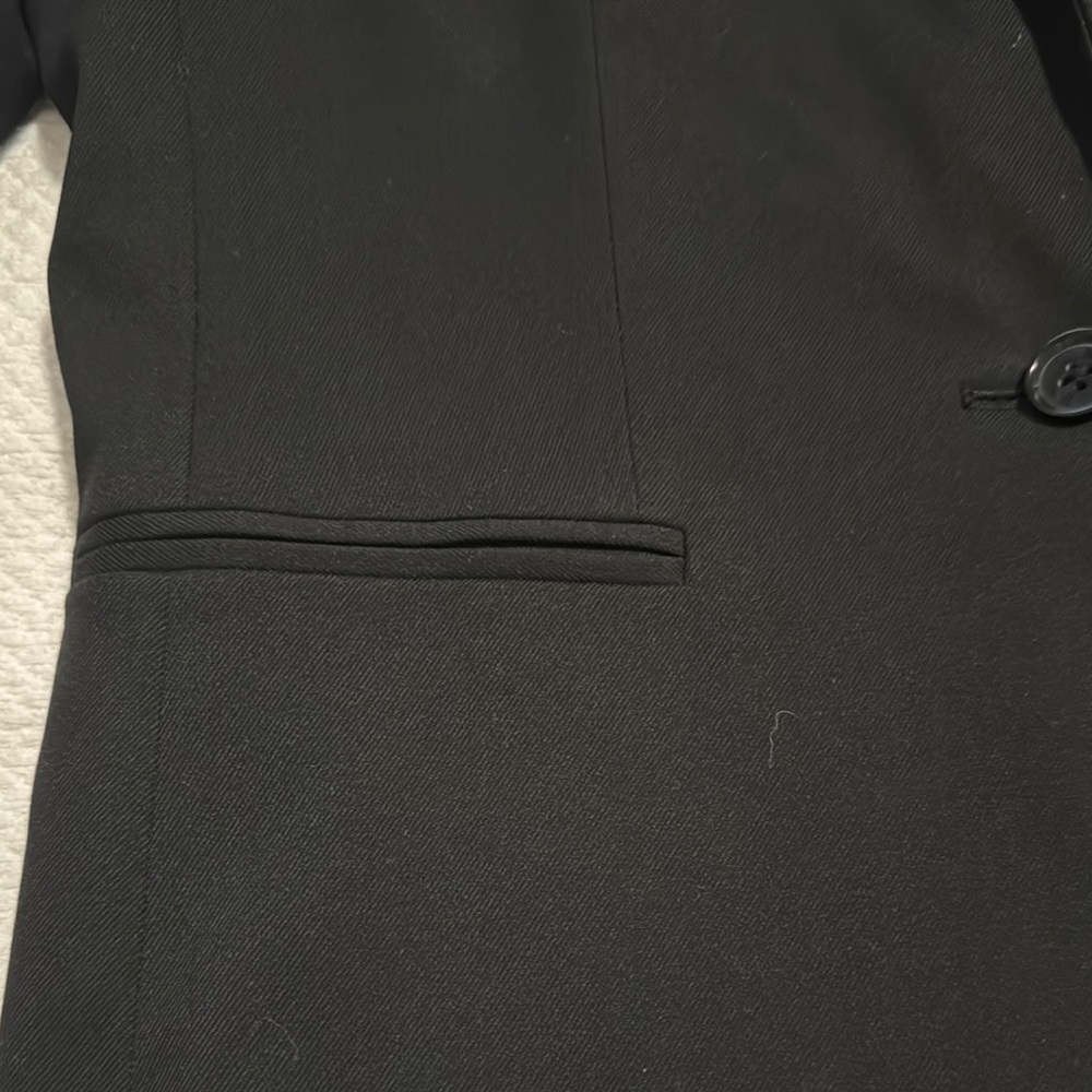 Banana Republic- CLASSIC SUIT BLAZER/Wms size: 4/ Black/ Semi-fitted/ NEW w/ tag - Picture 3 of 15